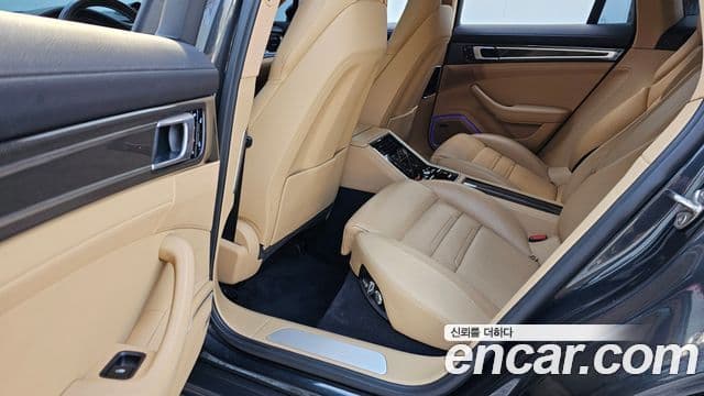 Porsche Panamera (971), 2018 6