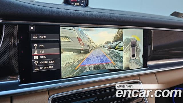 Porsche Panamera (971), 2018 10