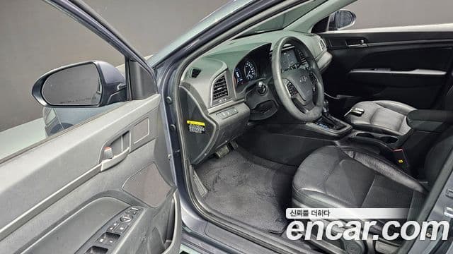 Hyundai Avante AD 1.6 GDI Value Plus, 2018 11