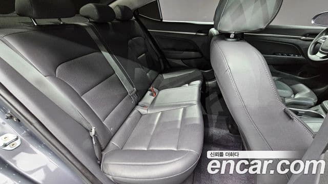 Hyundai Avante AD 1.6 GDI Value Plus, 2018 18