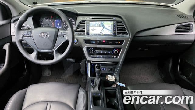 Hyundai LF Sonata Style, 2016 7