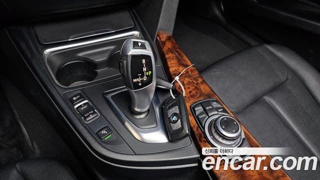 BMW 3시리즈 (F30), 2012 9