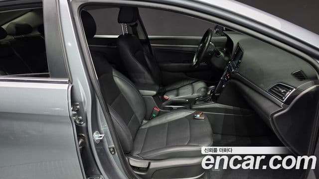 Hyundai Avante AD Special, 2016 10