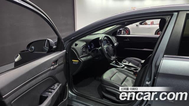 Hyundai Avante AD Special, 2016 11