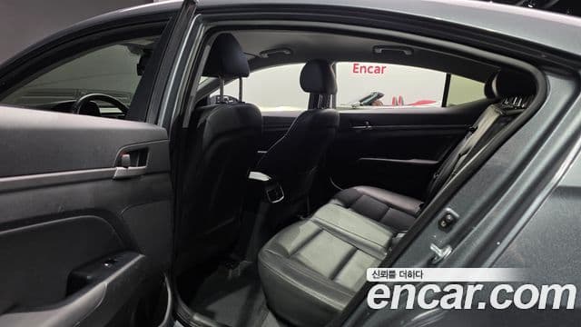 Hyundai Avante AD Special, 2016 12