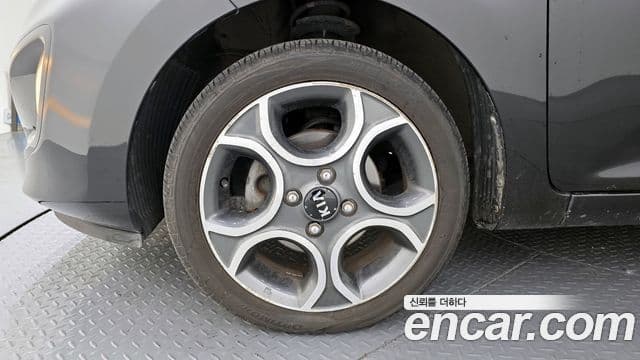 Kia All New Morning Luxury, 2013 все фото