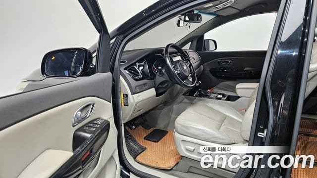 Kia All New Carnival Noblesse, 2015 11