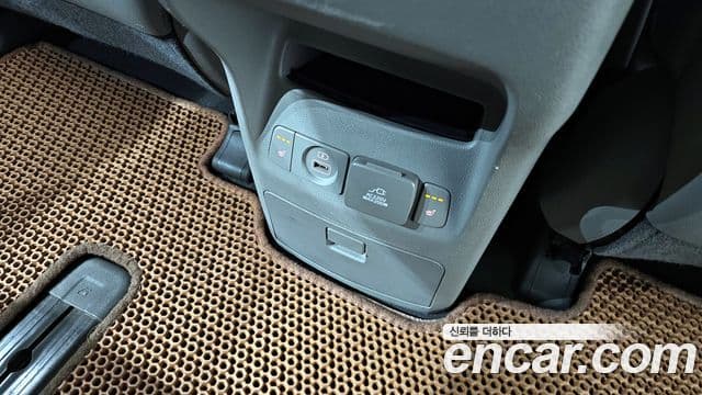 Kia All New Carnival Noblesse, 2015 18