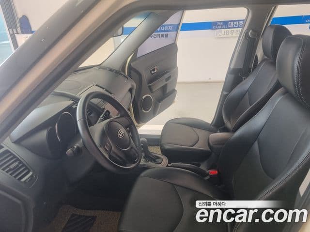 Kia Soul Safety, 2010 10