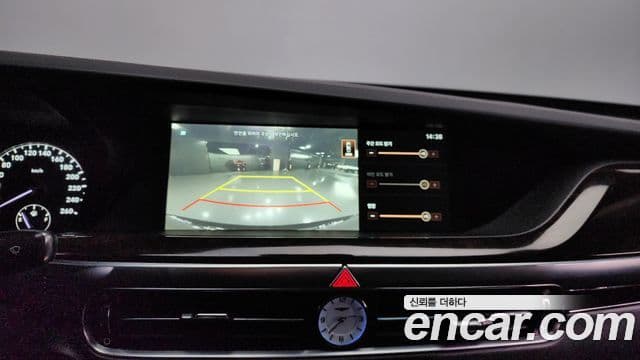 Genesis G90 Luxury, 2019 15