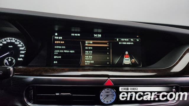 Genesis G90 Luxury, 2019 16