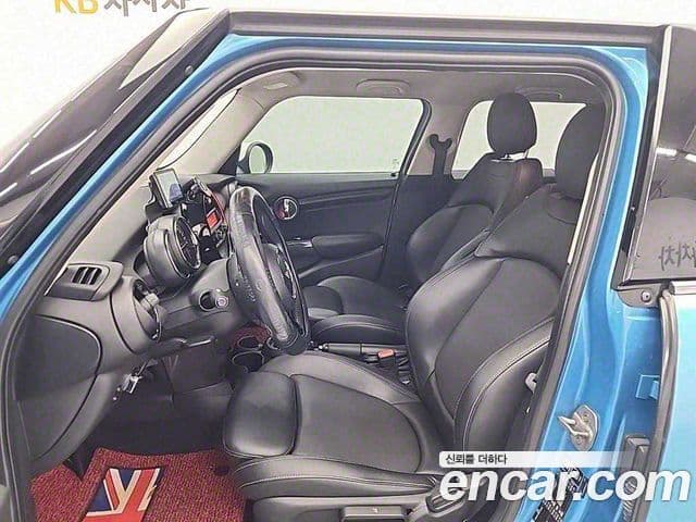 Mini Cooper 3세대, 2015 13