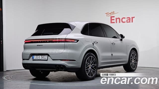 Porsche Cayenne (PO536) 3.0 E-гибрид, 2024 2