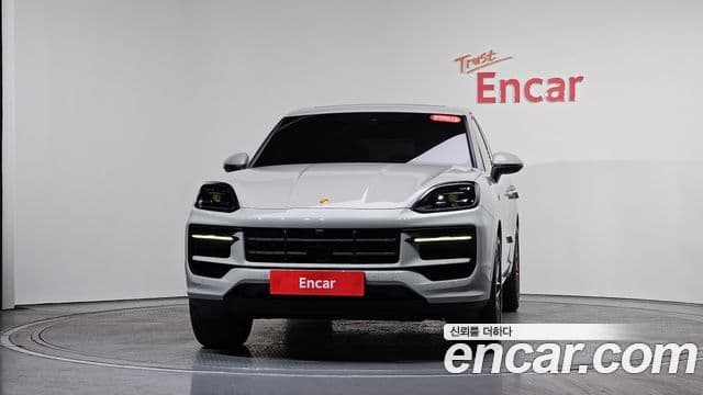 Porsche Cayenne (PO536) 3.0 E-гибрид, 2024 3