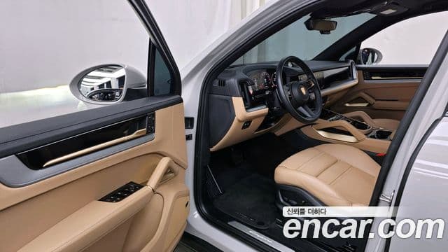 Porsche Cayenne (PO536) 3.0 E-гибрид, 2024 10