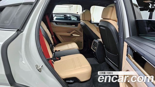 Porsche Cayenne (PO536) 3.0 E-гибрид, 2024 12