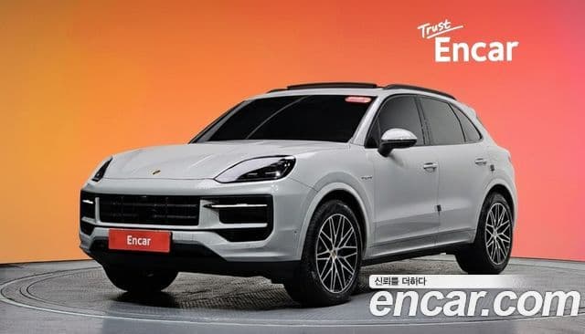 Porsche Cayenne (PO536) 3.0 E-гибрид, 2024 1