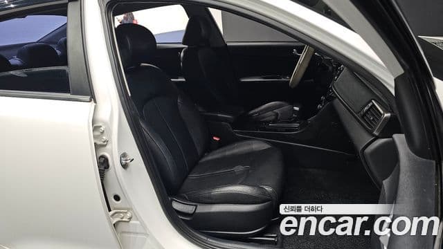 Kia K5 2세대 Luxury, 2017 10