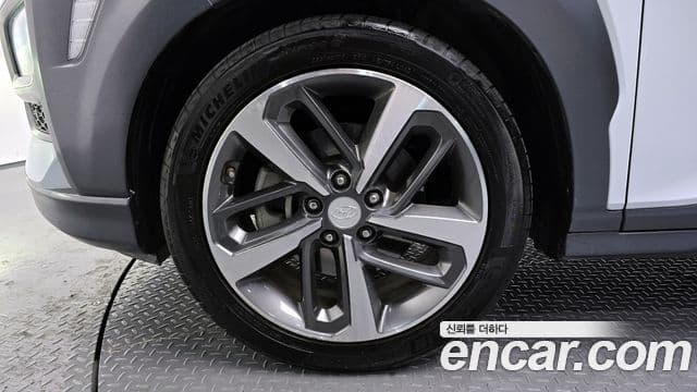 Hyundai Kona Modern Art, 2018 все фото