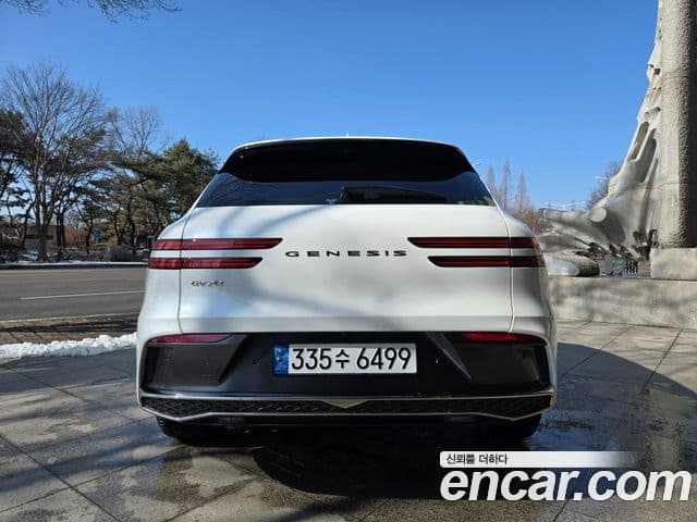 Genesis GV70, 2025 4
