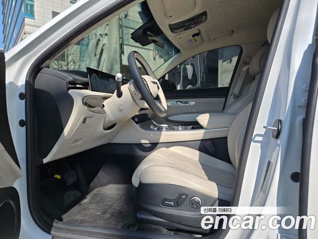 Genesis GV70, 2025 7