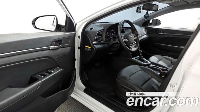 Hyundai Avante AD 1.6 GDI Value Plus, 2018 10