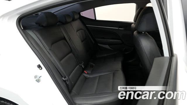 Hyundai Avante AD 1.6 GDI Value Plus, 2018 12