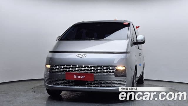 Hyundai Staria Modern, 2023 3