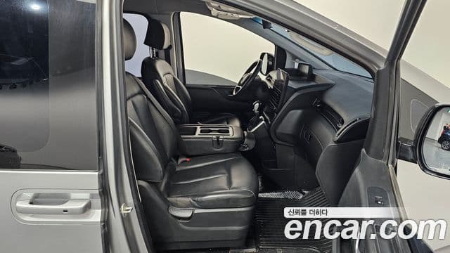 Hyundai Staria Modern, 2023 11