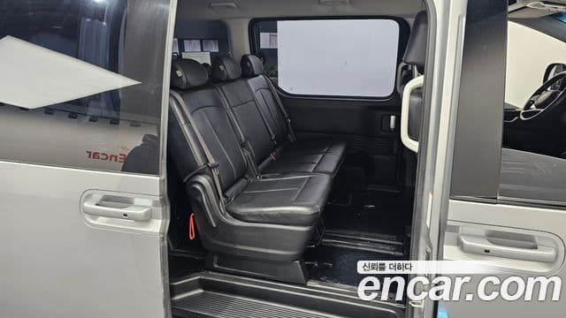 Hyundai Staria Modern, 2023 12