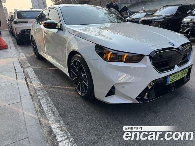 BMW M5 (G90) M5 седан, 2026 1