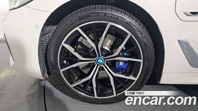 BMW 5시리즈 (G30) 530e M Sport, 2022 все фото