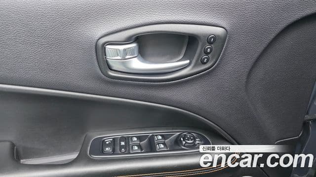Jeep Compass 2세대 2.4 Limited AWD, 2018 12