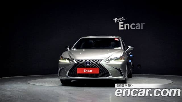 Lexus ES300h 7세대 Luxury Plus, 2019 3