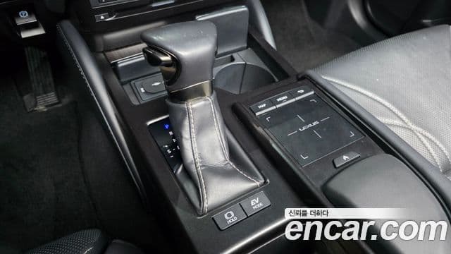 Lexus ES300h 7세대 Luxury Plus, 2019 9