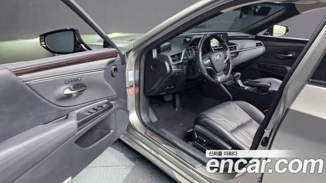 Lexus ES300h 7세대 Luxury Plus, 2019 10