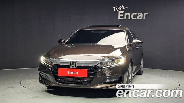 Honda Accord 10세대 1.5 турбо, 2018 3