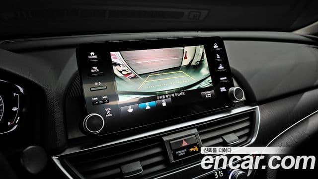 Honda Accord 10세대 1.5 турбо, 2018 16