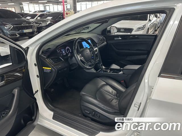 Hyundai LF Sonata 1.7 дизель Smart, 2016 6