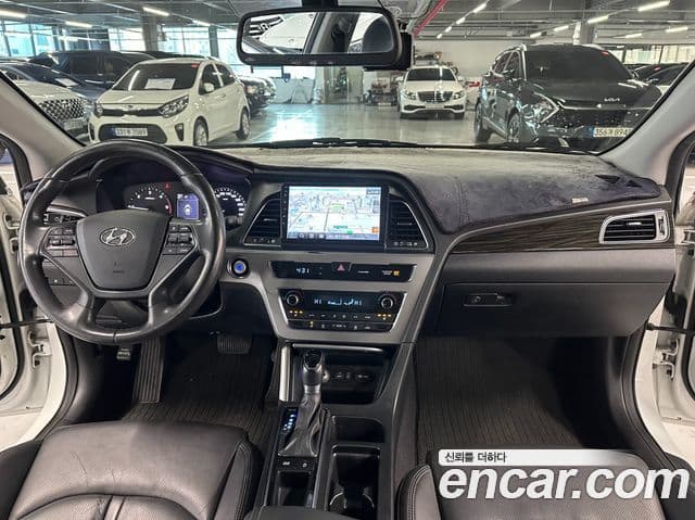 Hyundai LF Sonata 1.7 дизель Smart, 2016 8