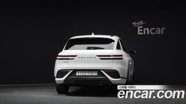 Genesis GV70, 2022 4
