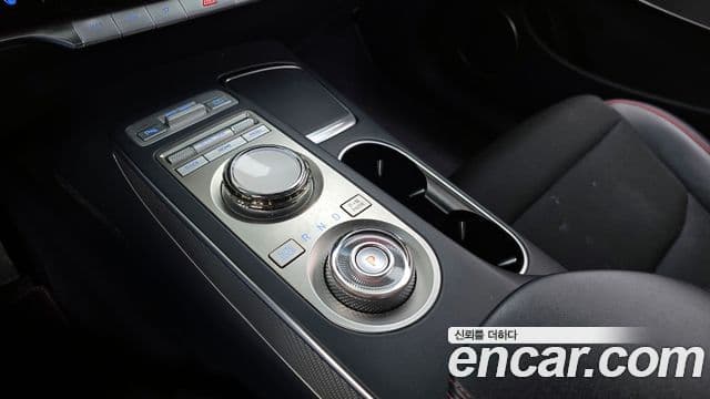 Genesis GV70, 2022 9