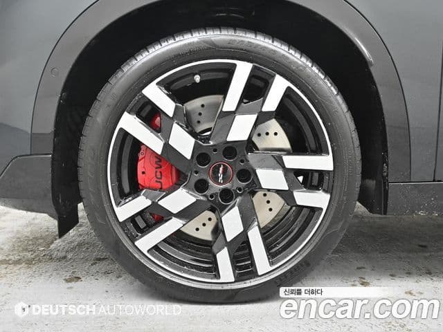 Mini Cooper S Countryman 3세대 ALL4 JCW, 2025 все фото