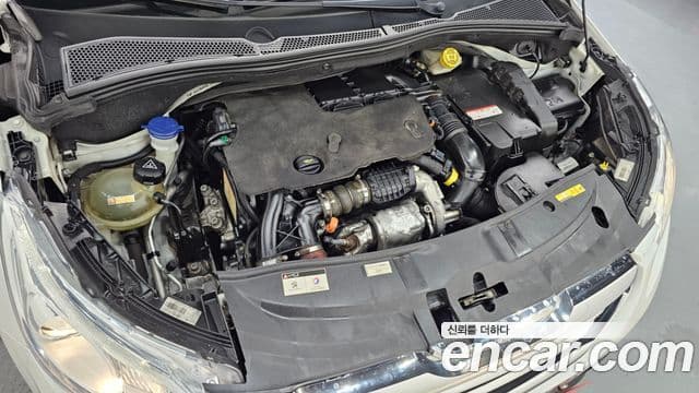 Peugeot 2008 1.6 e-HDi Felline L, 2015 6