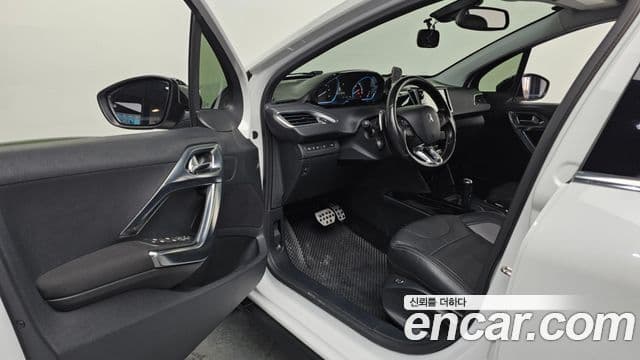 Peugeot 2008 1.6 e-HDi Felline L, 2015 10
