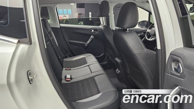 Peugeot 2008 1.6 e-HDi Felline L, 2015 12