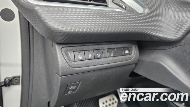 Peugeot 2008 1.6 e-HDi Felline L, 2015 18