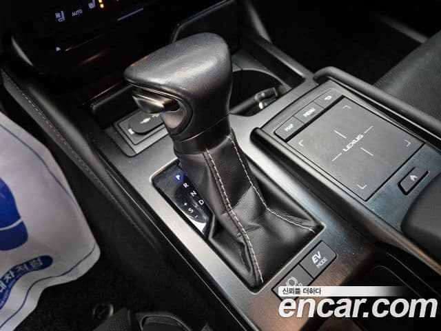 Lexus ES300h 7세대 Luxury, 2020 8