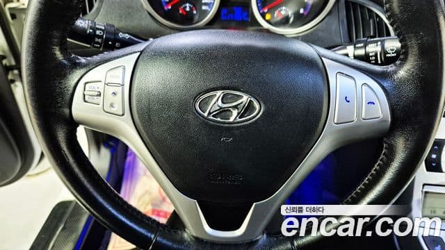 Hyundai Genesis купе 200 турбо P, 2009 8