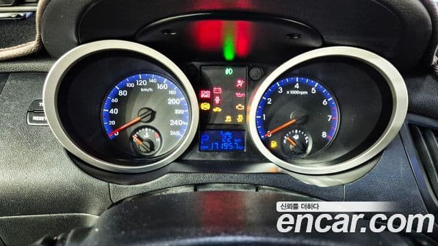 Hyundai Genesis купе 200 турбо P, 2009 9